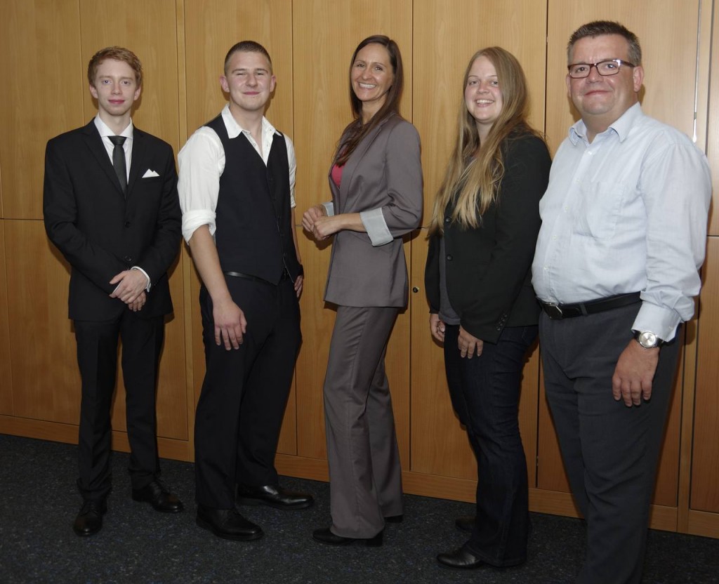 Maximilian Hofmann, Christian Morgenweck, Tanja Ebbing, Andrea Seifert und Rainer Schäfer (v.l.n.r.) Maximilian Hofmann, Christian Morgenweck, Tanja Ebbing, Andrea Seifert und Rainer Schäfer (v.l.n.r.) Innovationsabend_ITZ_092014